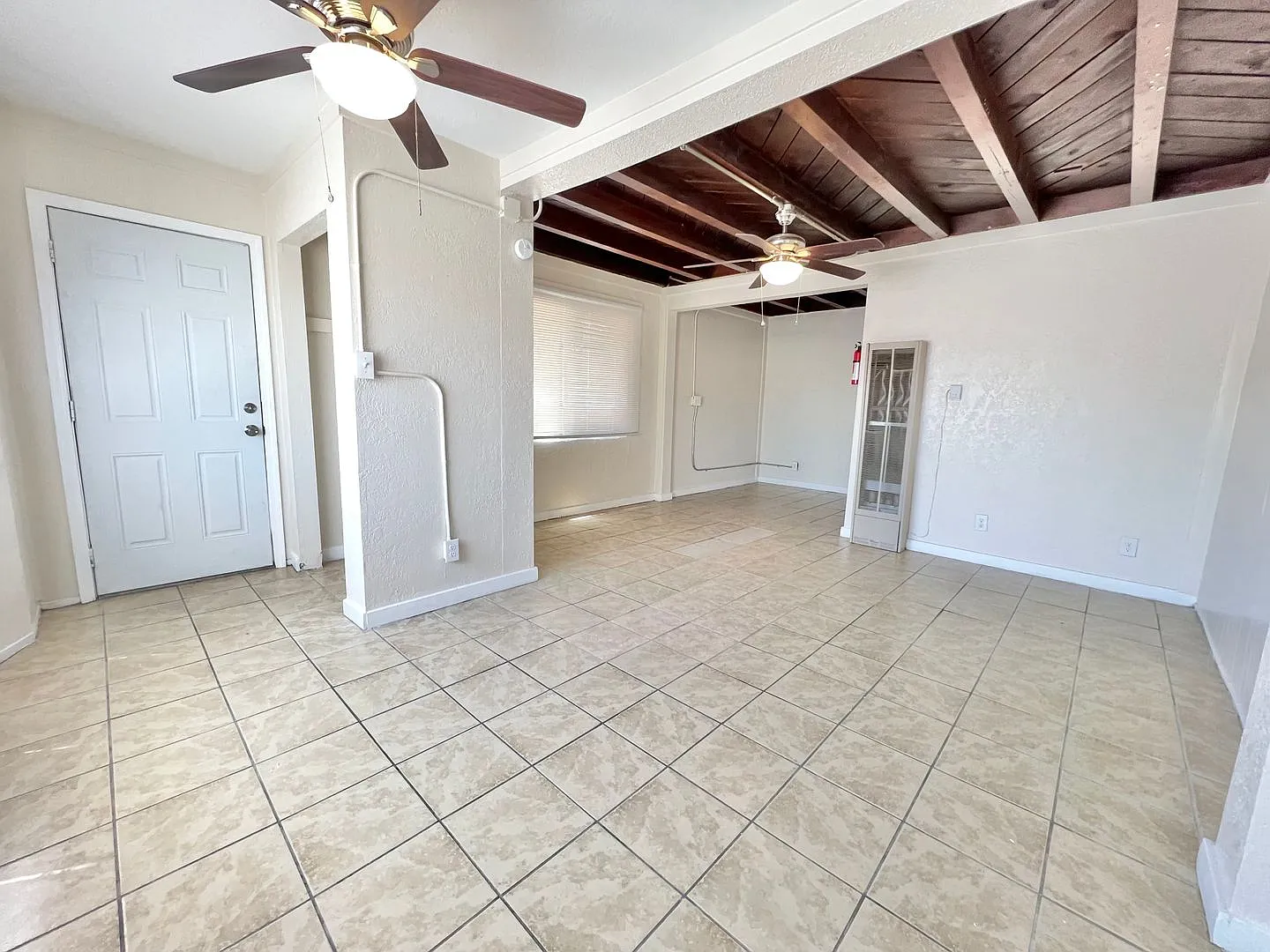Central Apartments (4223) — Photo 2