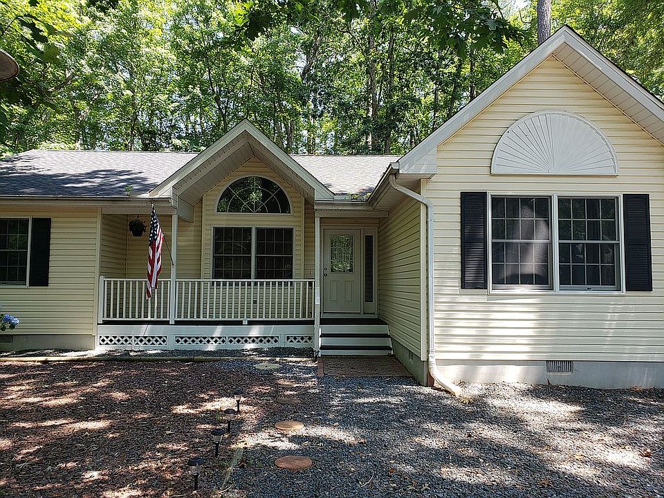 1st image of 39 Birdnest Dr