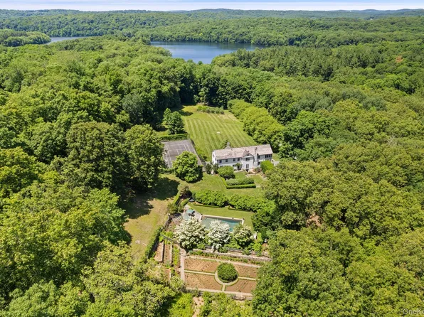 242 Croton Lake Road, Katonah, NY 10536