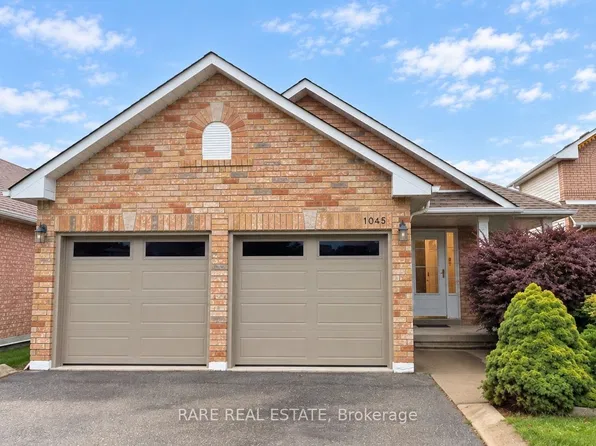 1045 Corrie St, Innisfil, ON L9S 1T7