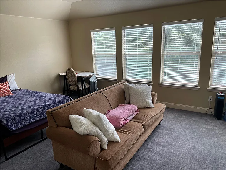 7609 Covered Bridge Dr — Photo 18