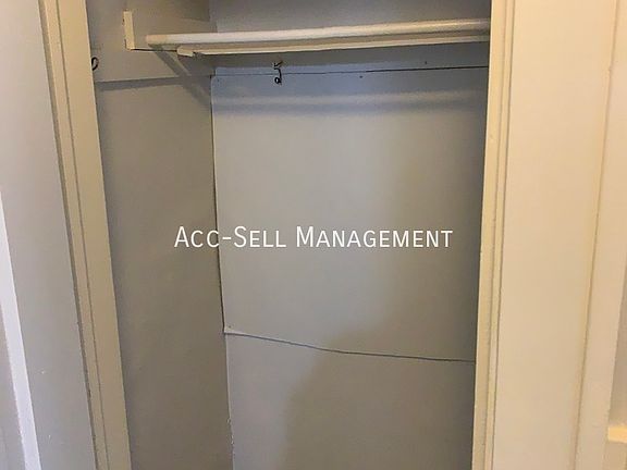 5th image of 967 Tamarack Ave NW #2