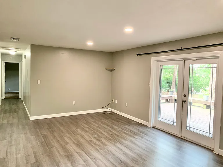 317 Somerset Dr — Photo 21