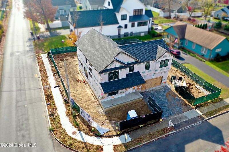 3rd image of 313 Jefferson Street