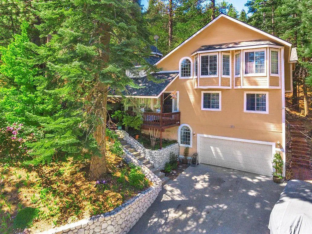 26251 Spyglass Dr — Photo 2