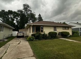 2316 8th Ave N, Grand Forks, ND 58203