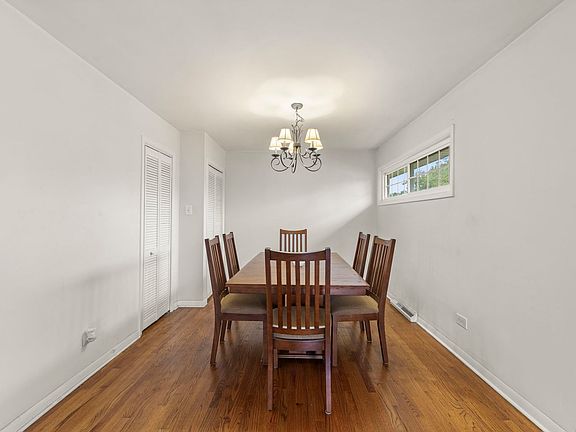 5th image of 70 E Craig Dr