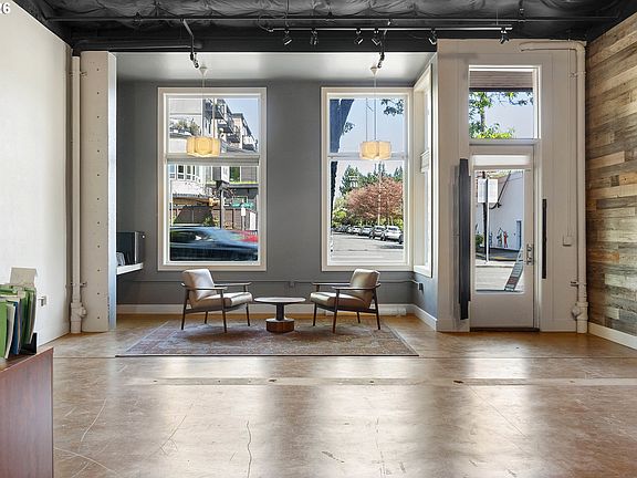 5th image of 2809 NE M L King Blvd #2