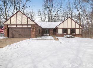 7535 Woodsy End St, Middleville, MI 49333