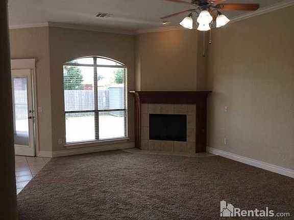 5th image of 520 SW 158th Ter