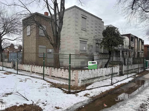 11847 96th St NW, Edmonton, AB T5G 1V4