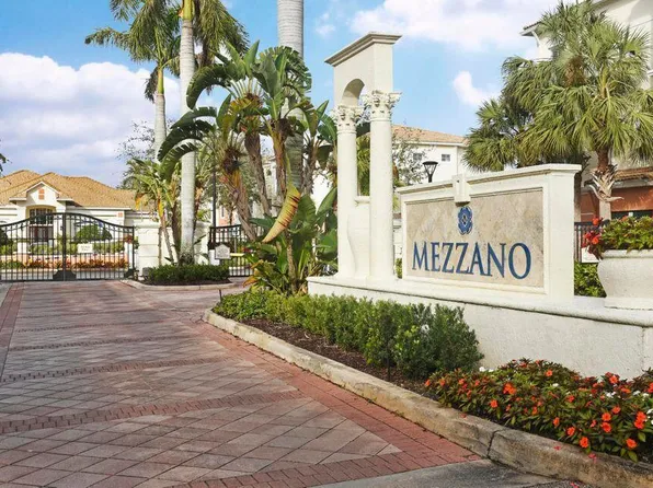 9905 Baywinds Dr, West Palm Beach, FL