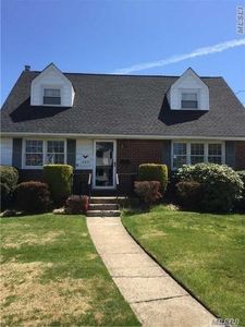 425 Philadelphia Ave, Massapequa Park, NY, 11762