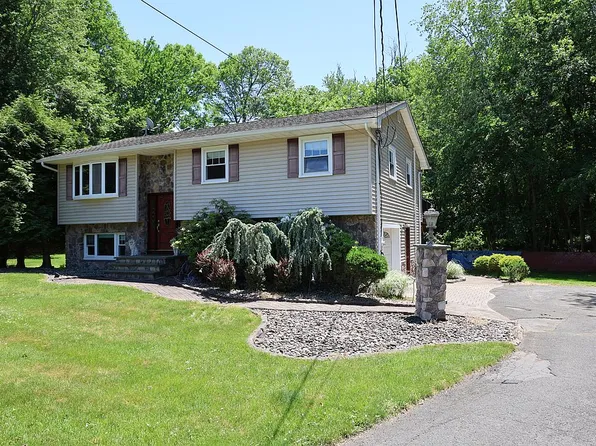 14 Karl Ct, Congers, NY 10920