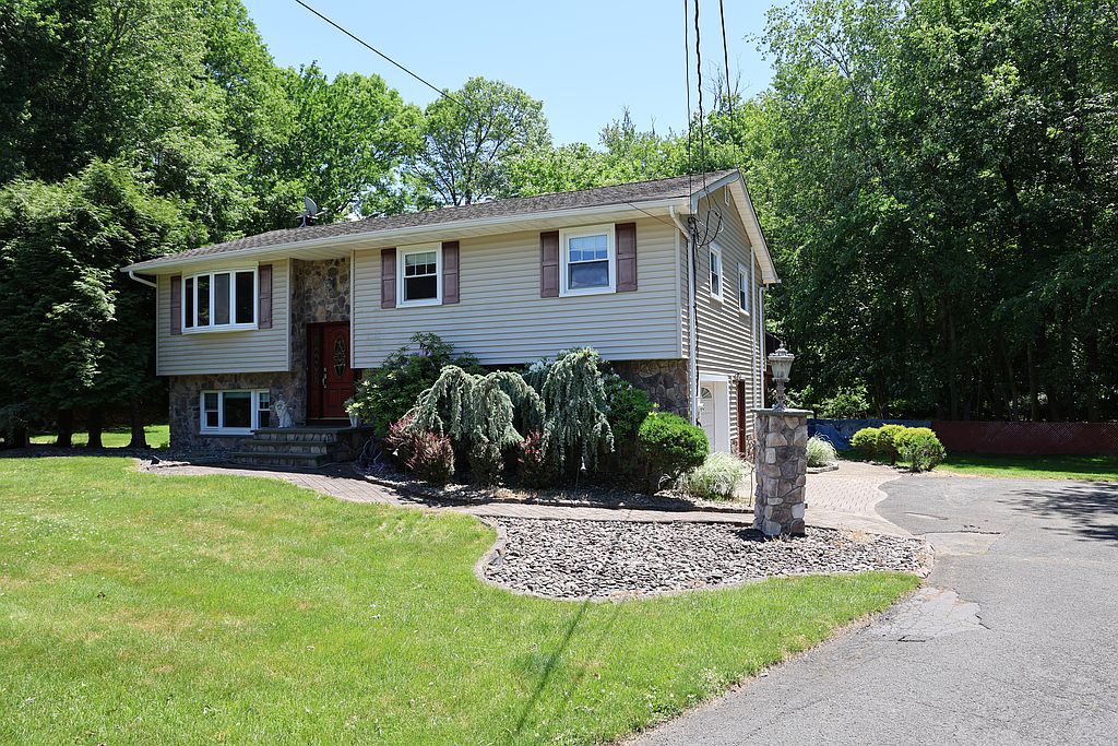 14 Karl Ct - Property Image