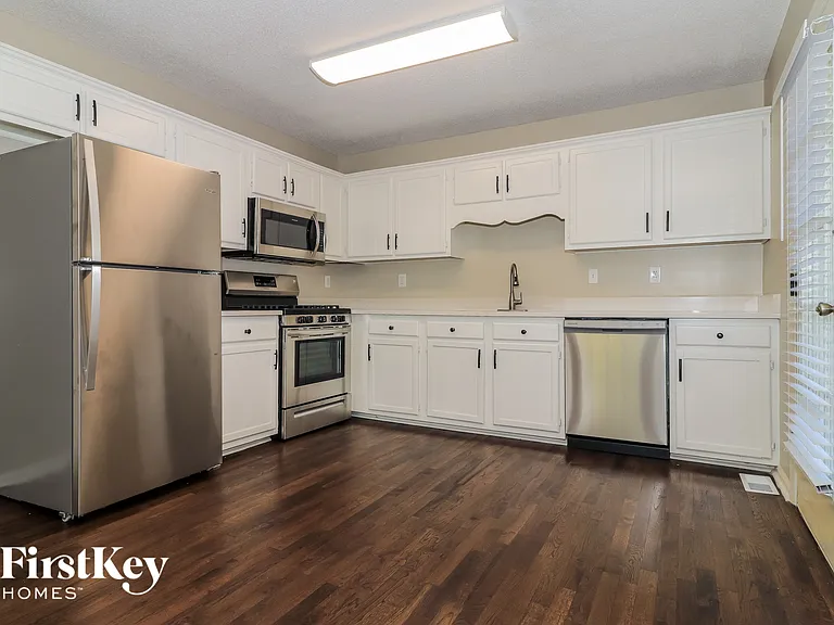 42 Appleton Way — Photo 4
