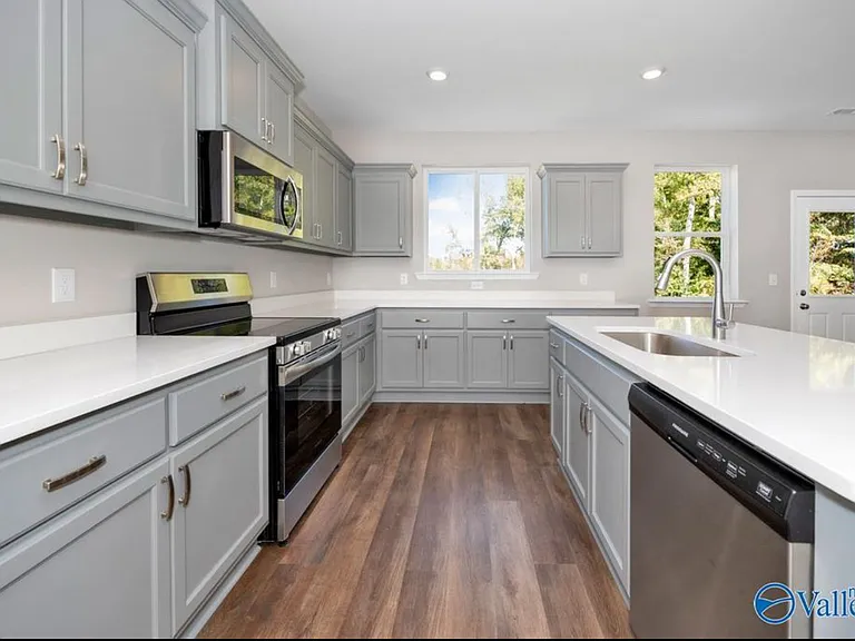 135 Plum Tree Ln — Photo 3