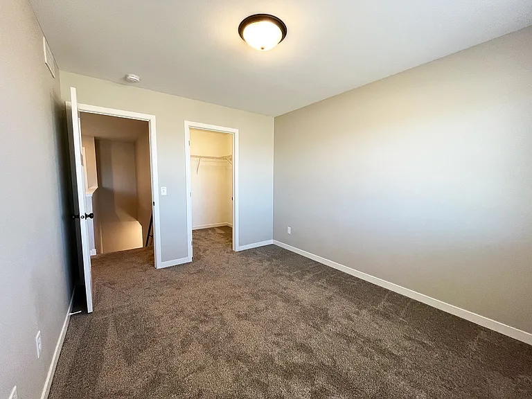 211 Timberwolf Dr — Photo 13