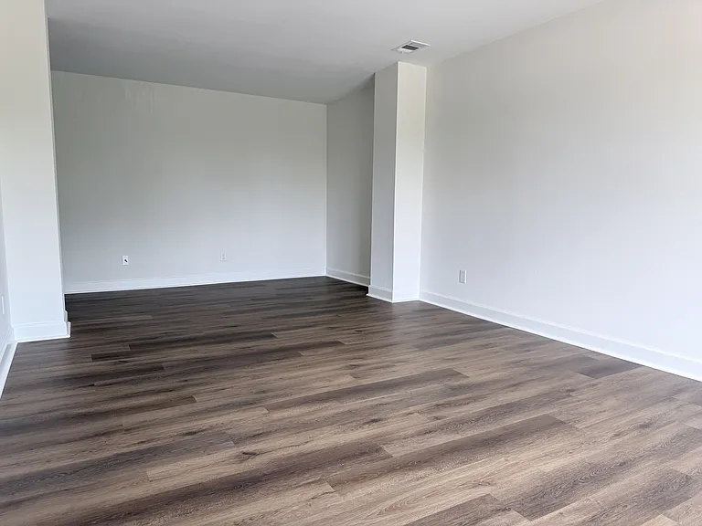 5630 Pershing Ave #31 — Photo 8