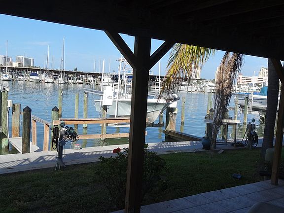 2nd image of 205 Dolphin Poin APT 2