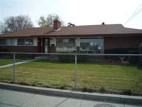 1104 W 5th St photo 1