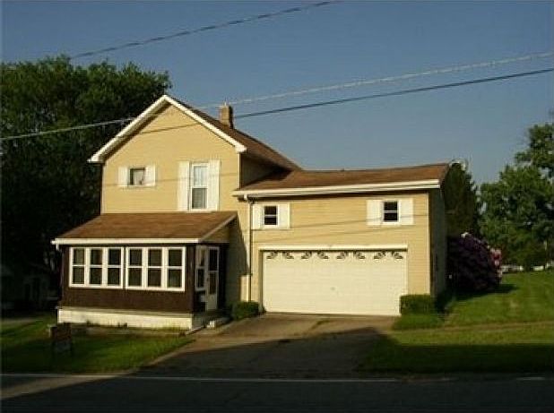 2nd image of 32 Main St