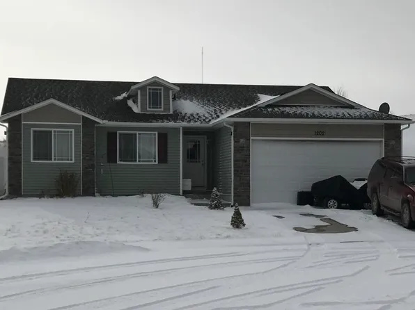 1202 Dillon Ct, Gillette, WY 82718