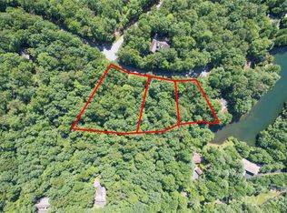 Tsiya Ct, Brevard, NC 28712