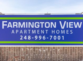 34740 W Eight Mile Rd #770-52W, Farmington, MI 48335