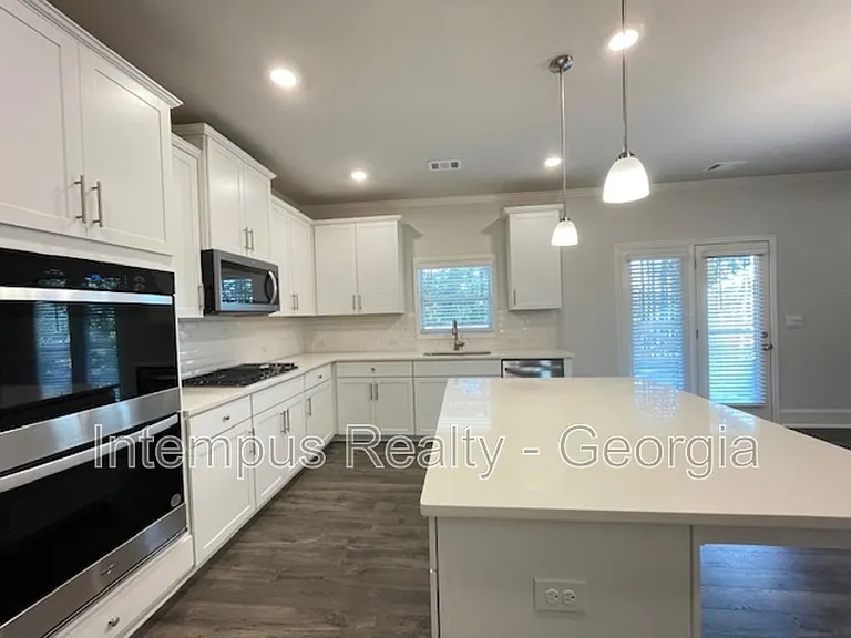 44 Garnet Dr — Photo 6