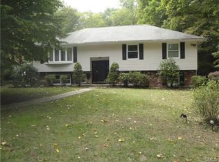 35 Greenview Rd, New Milford, CT 06776