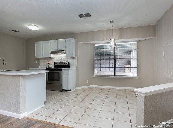 4th image of 6810 Arbor Springs Dr