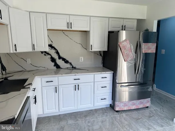 7043 Brocton Ct, Springfield, VA 22150