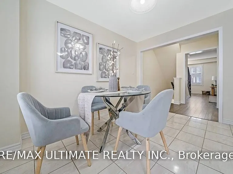 2444 Fall Harvest Cres — Photo 9