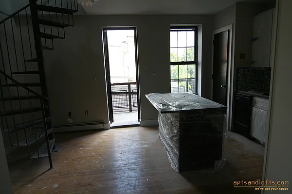 Rented by aptsandlofts.com | media 9