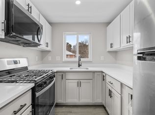 40 Bennett Dr #5, Stoughton, MA 02072