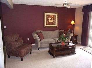 1730 Maplewood Square Ct SE, Lowell, MI 49331