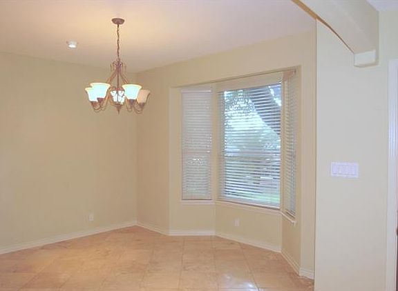4th image of 10305 Spicewood Mesa