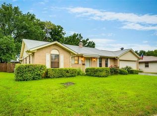 308 Rambling Ct, Euless, TX 76039