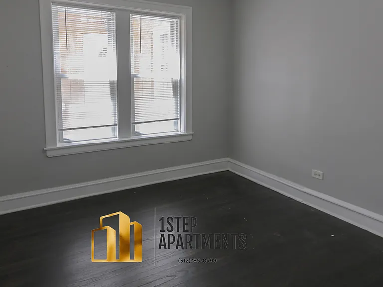 1400 N Harding Ave #1 — Photo 2