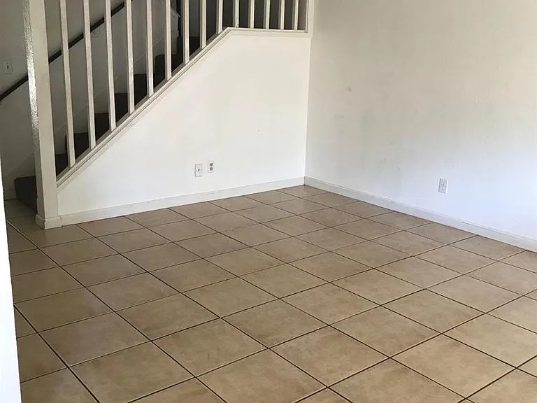 4767 N Cedar Ave #103 — Photo 12