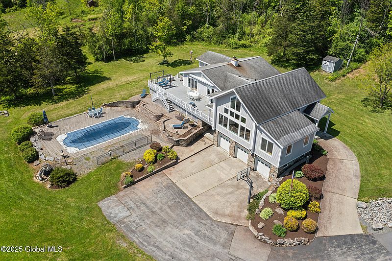 2nd image of 496 Sunnyside Road