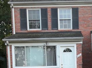 836 20th St S, Arlington, VA 22202