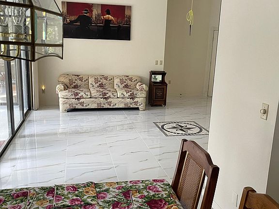Living room dining room