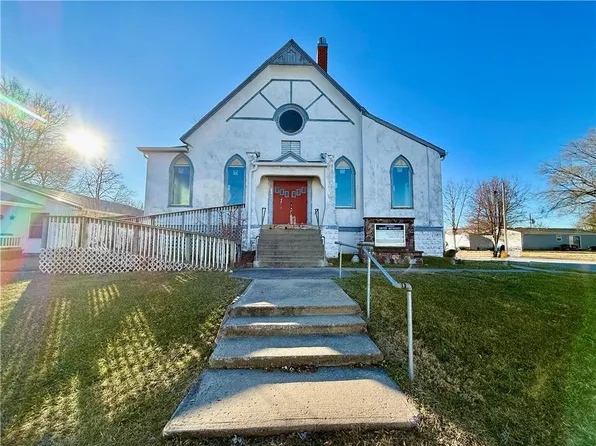 130 W 2nd St, Clearmont, MO 64431