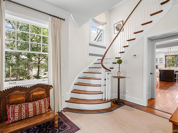 3rd image of 334 Highbrook Avenue