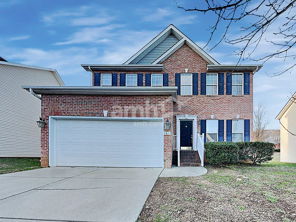 3817 Parkway Vista Dr