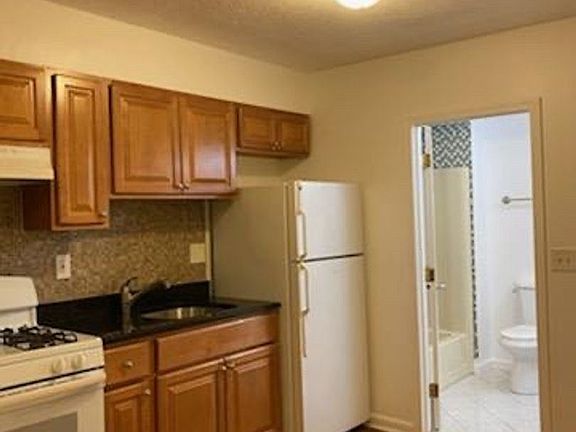5th image of 34 Franklin Ave #8975848