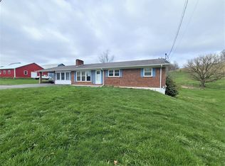 592 Adwolfe Rd, Marion, VA 24354