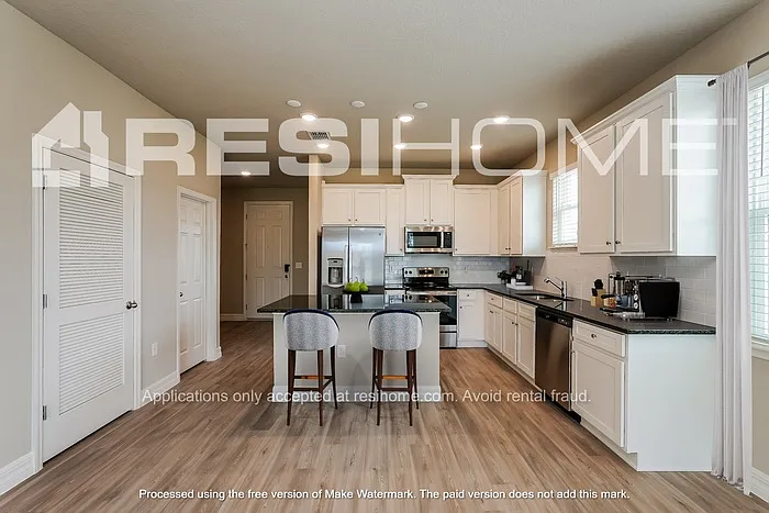 1645 Diane St — Photo 3